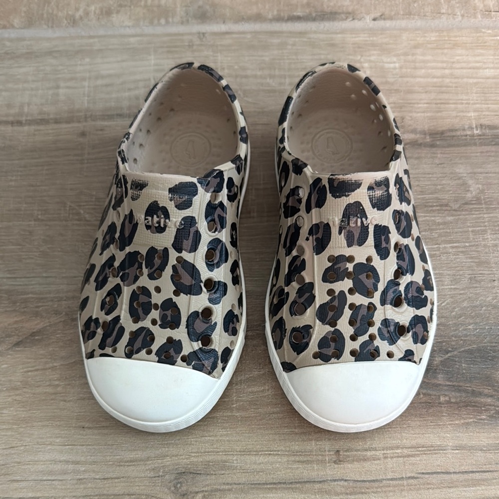 Native Kids Slip-On Sneakers in Beige with Black and Brown Leopard Spots